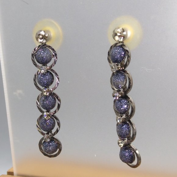 Vintage Whimsigoth Gunmetal Sparkle Earrings, Linked Rings Drop 5 Beads Long - Picture 3 of 4